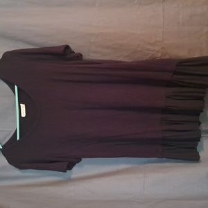 Pebble and stone size XL women's top.